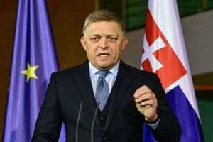 Fico declară starea de urgenţă şi critică Ucraina pentru oprirea aprovizionării cu petrol rusesc